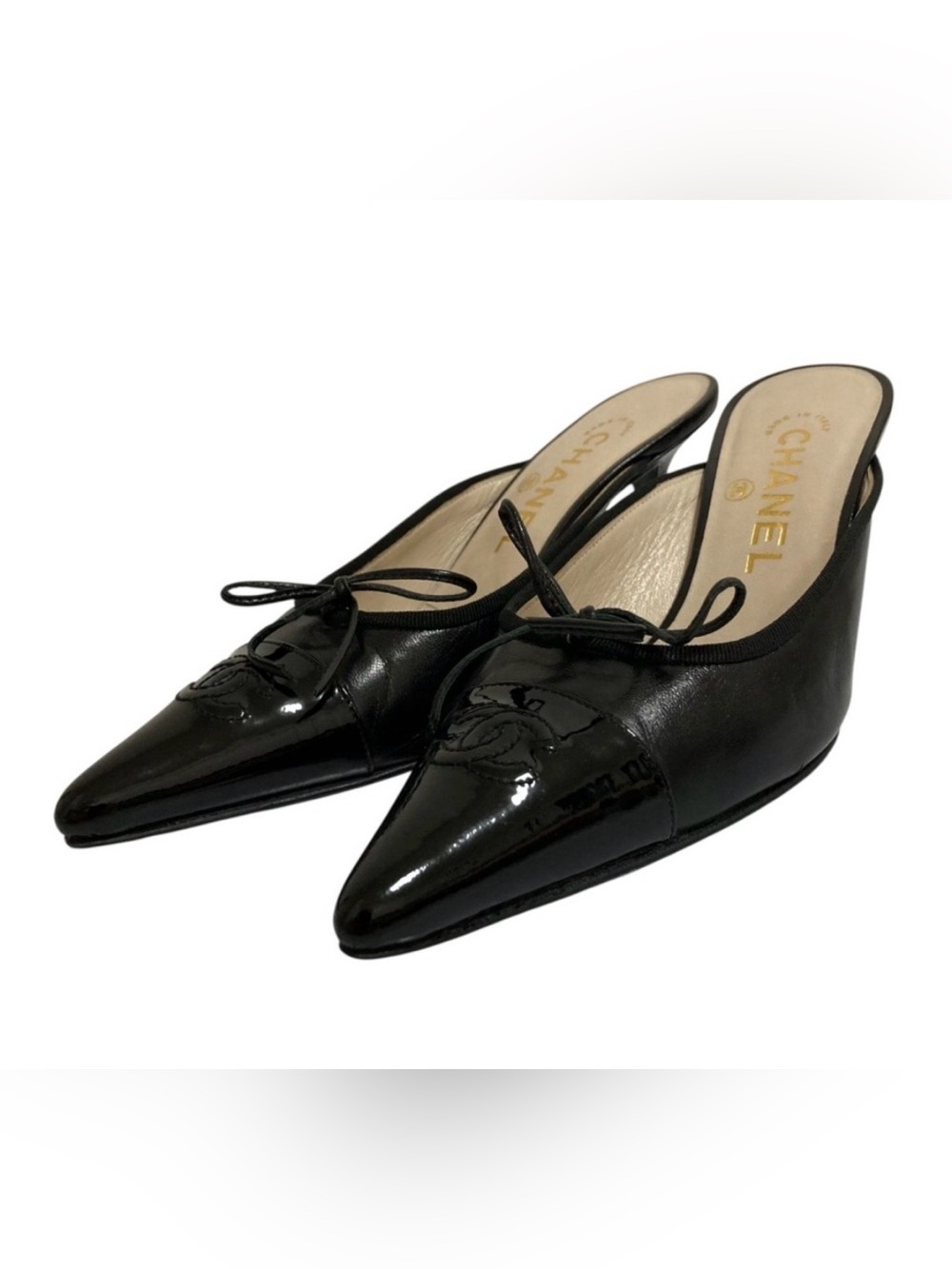 CHANEL Black Patent Leather Pointed-Toe Bow Mules 36.5